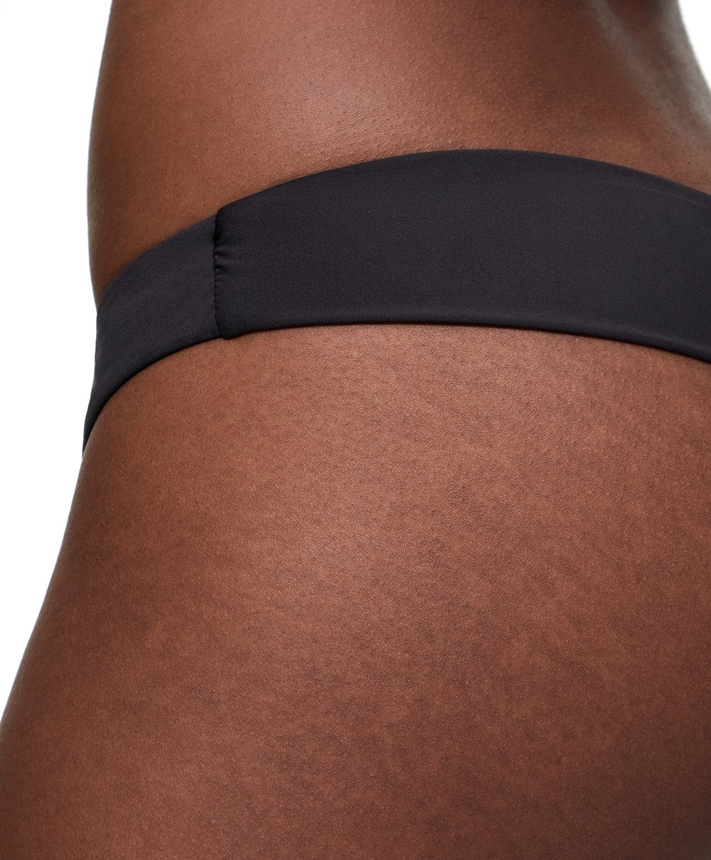 Oysho Brazilian Bikini Briefs Svarte | PZBH08649