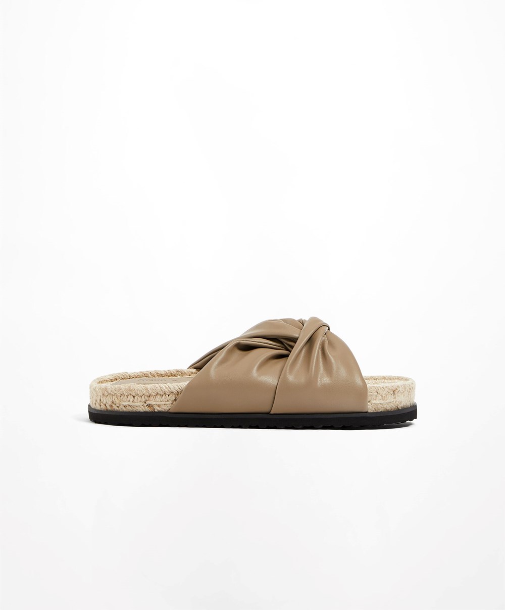 Oysho Crossover Sandals Mole | BHJL56810