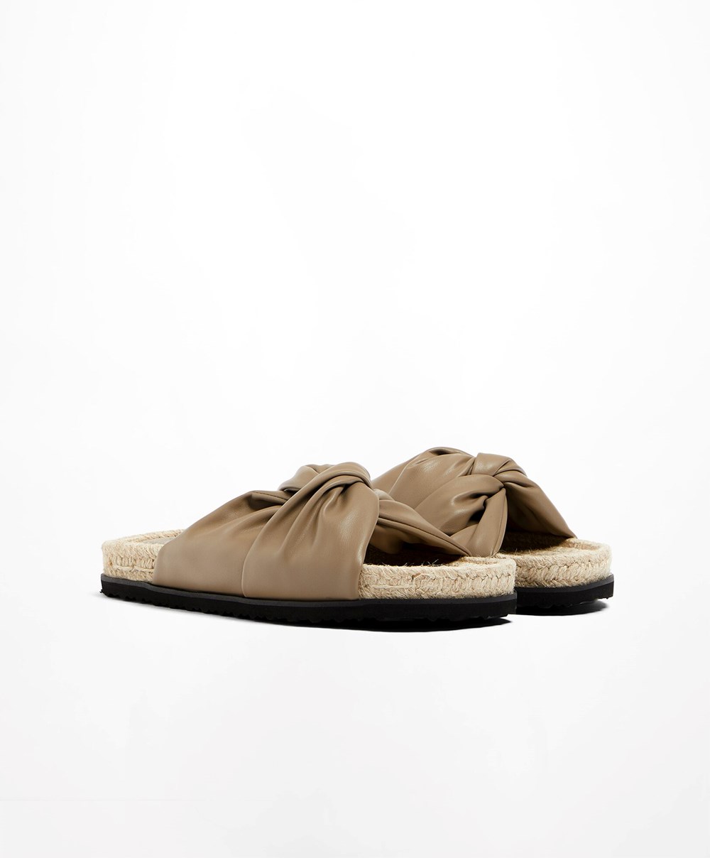 Oysho Crossover Sandals Mole | BHJL56810