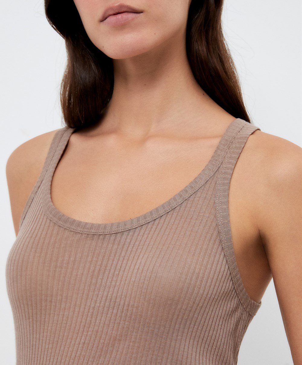 Oysho Extra Fine Vest Top Brune | BGIY54063