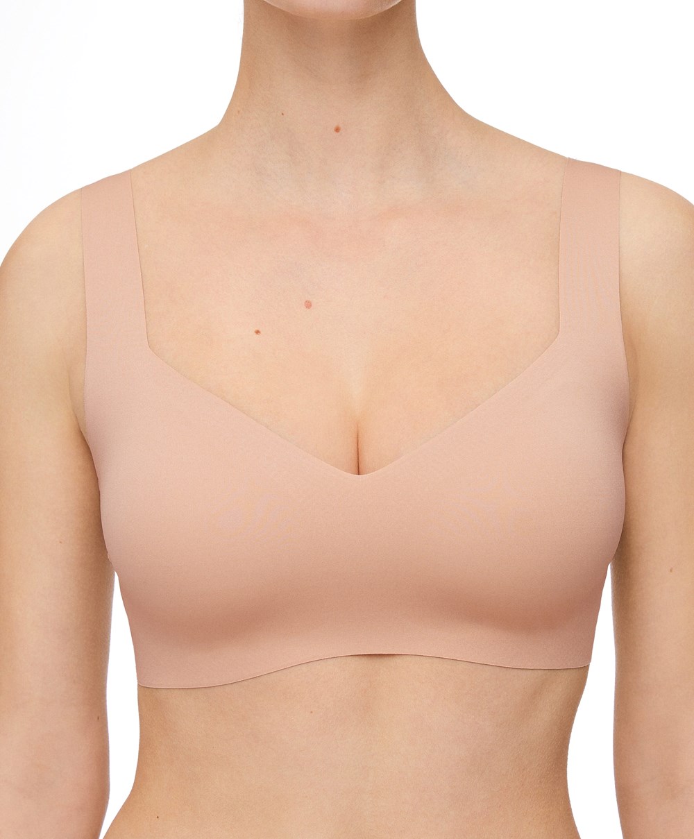 Oysho Invisible Laser-cut V-neck Bra Beige | DXVM48532