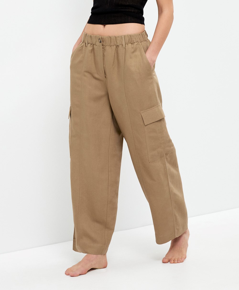 Oysho Linen Cargo Trousers Tan | UGIH18923