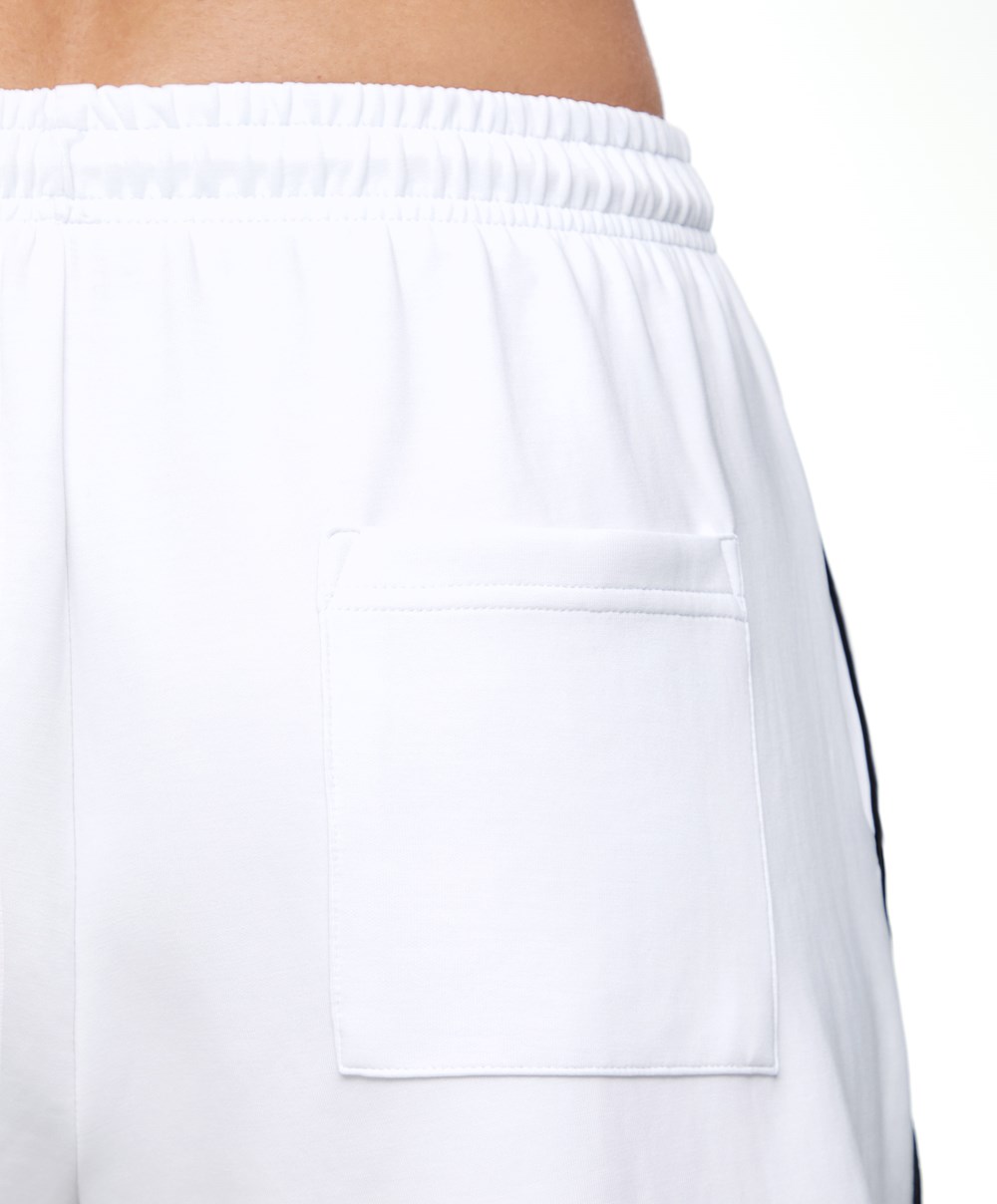 Oysho Modal Shorts With Piping Hvite | HLTJ61523