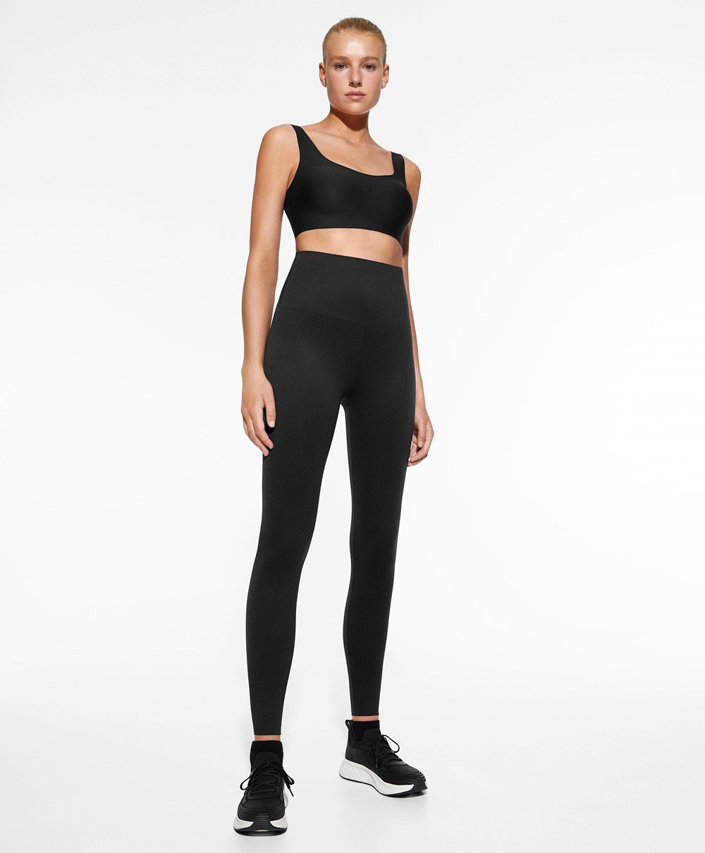 Oysho Perfect-adapt Medium-support Sports Bra With Cups Svarte | TVZC03685