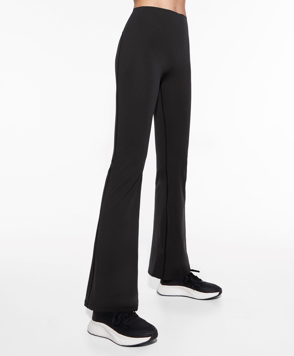 Oysho Raise Up Compressive Flare Trousers Svarte | HFPX07234