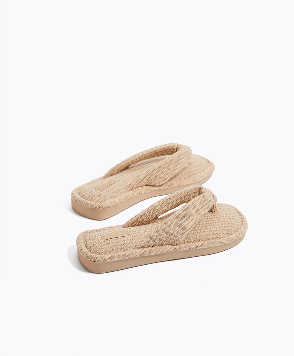 Oysho Texture Thong Sandals Beige | CJFU21639