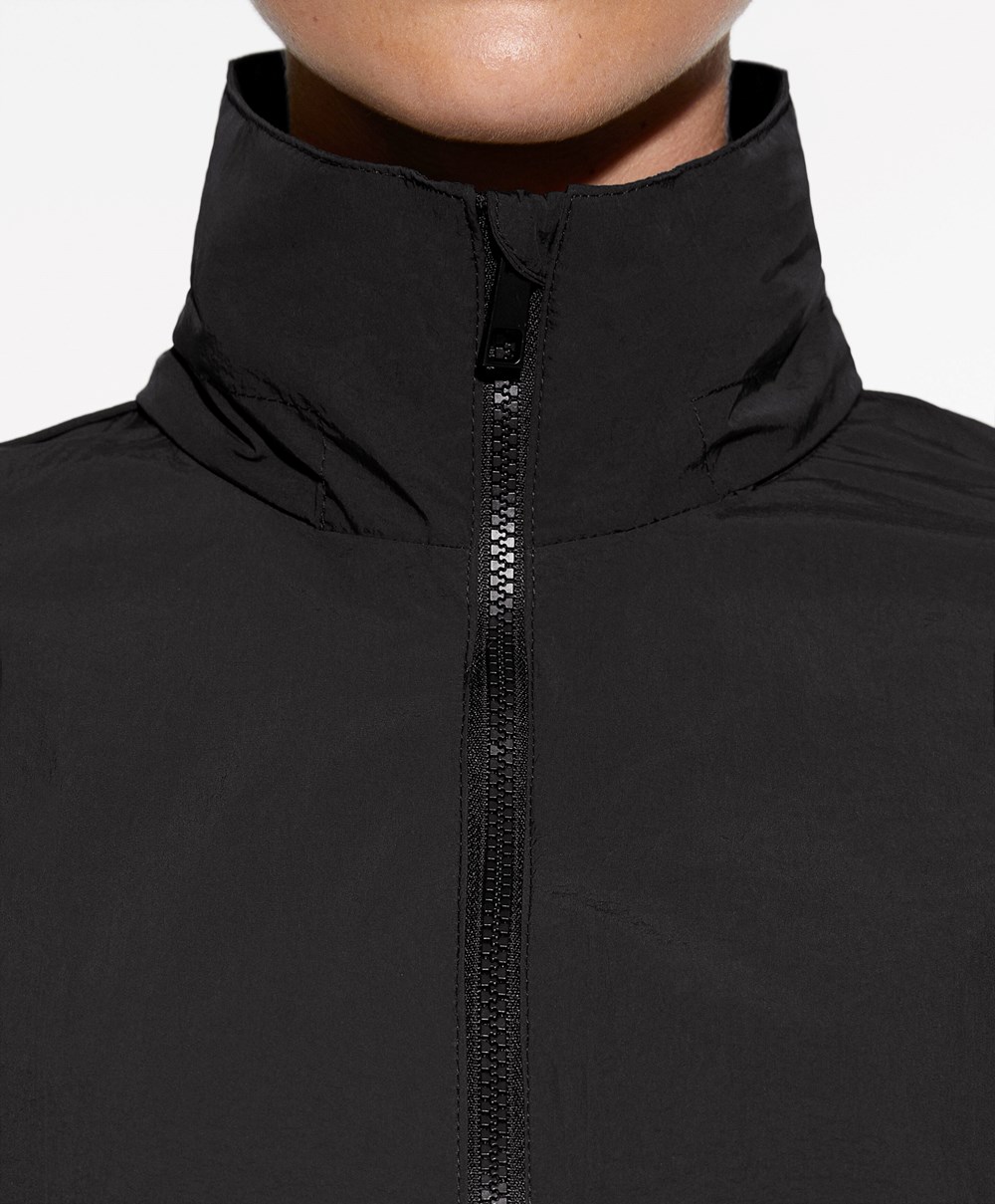 Oysho Vann-repellent Jacket Svarte | FYPM21387