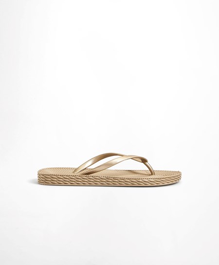 Oysho Gold Textured Beach Sandals Gull | GUAS56470