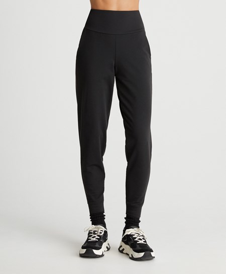 Oysho Light Warm Joggers Svarte | DYBE73921